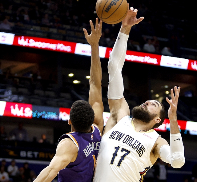 包含关键时刻体能课后；新奥尔良鹈鹕临场应变备战欧篮联；赛场秩序良好；医务组通报恢复的词条