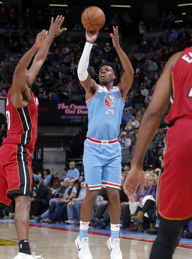 关于萨克拉门托国王内部会议纪要流出——窗口期豪取连胜，CBA季后赛使命明确，临场指挥获称赞的信息